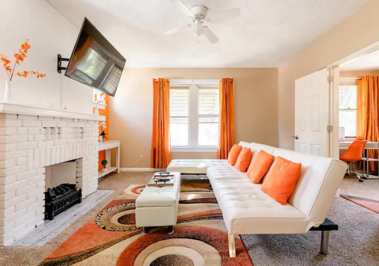 La Naranja Retreat - Cozy Duplex Near Downtown With Parking, 300 Mb Wifi & Self Check In Cleveland Exterior photo