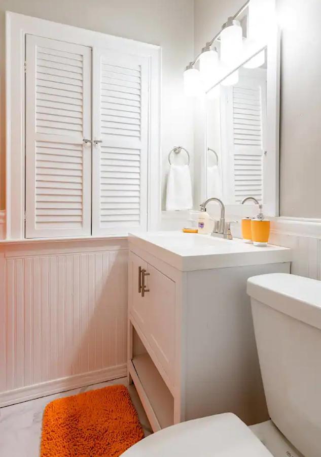 La Naranja Retreat - Cozy Duplex Near Downtown With Parking, 300 Mb Wifi & Self Check In Cleveland Exterior photo