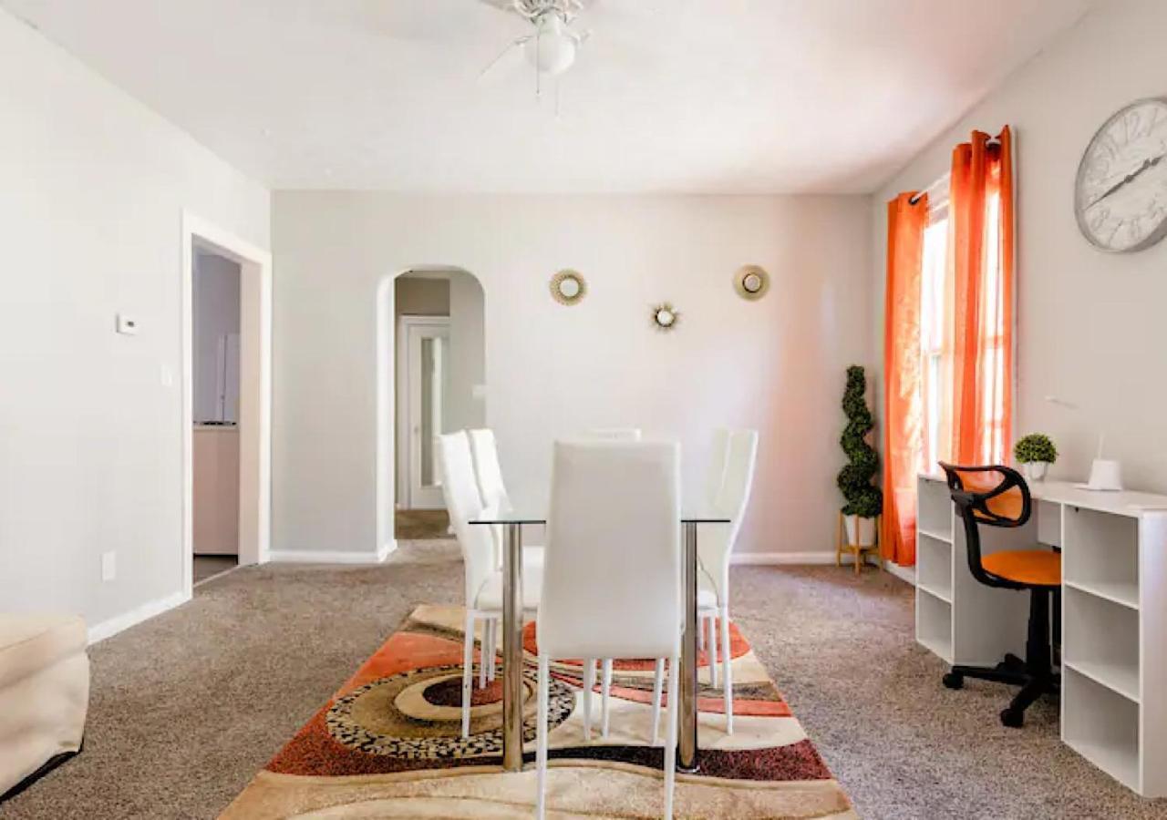 La Naranja Retreat - Cozy Duplex Near Downtown With Parking, 300 Mb Wifi & Self Check In Cleveland Exterior photo