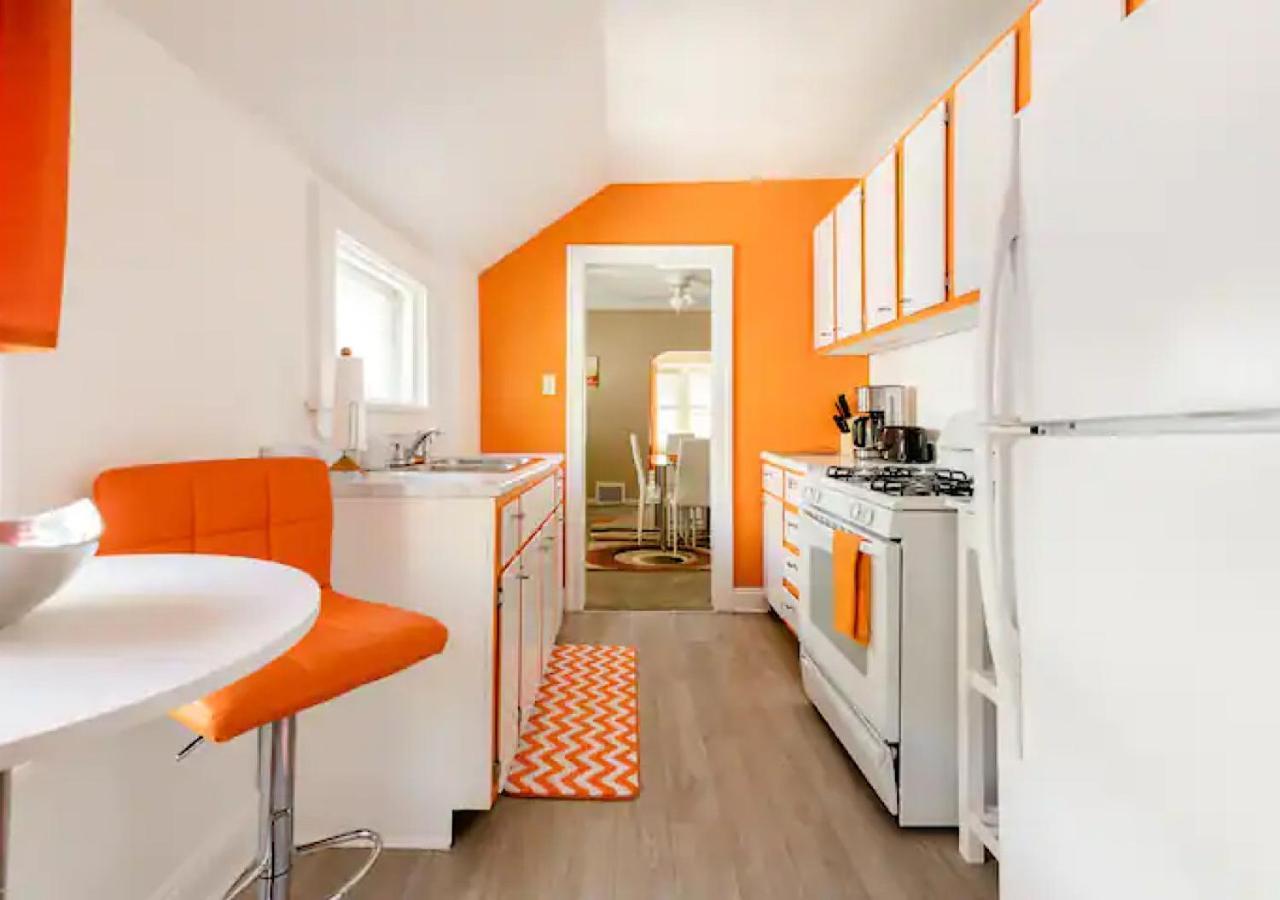 La Naranja Retreat - Cozy Duplex Near Downtown With Parking, 300 Mb Wifi & Self Check In Cleveland Exterior photo